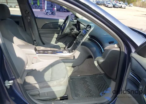 2013 Chevrolet Malibu 1Ls z USA, uszkodzony, nr VIN 1G11B5SA8DF221245